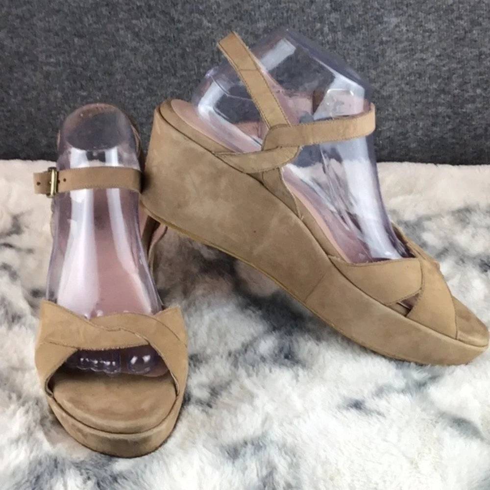 Stuart Weitzman Tan Platform Suede Sandals with Crossover Design Sz 10.5‎